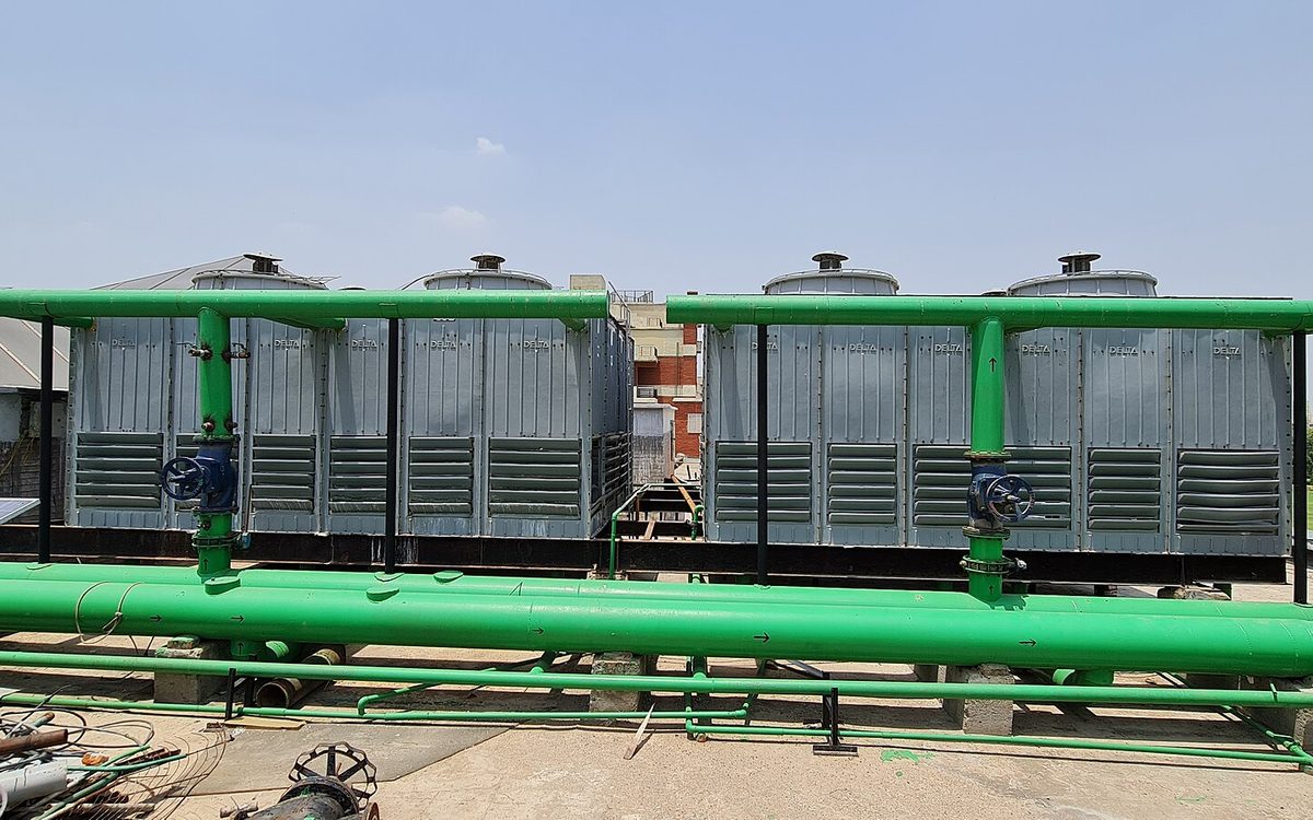 Chiller plant with headers and pipework